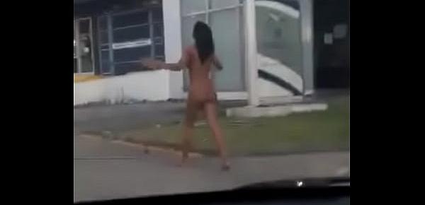  Chica se desnuda en panama